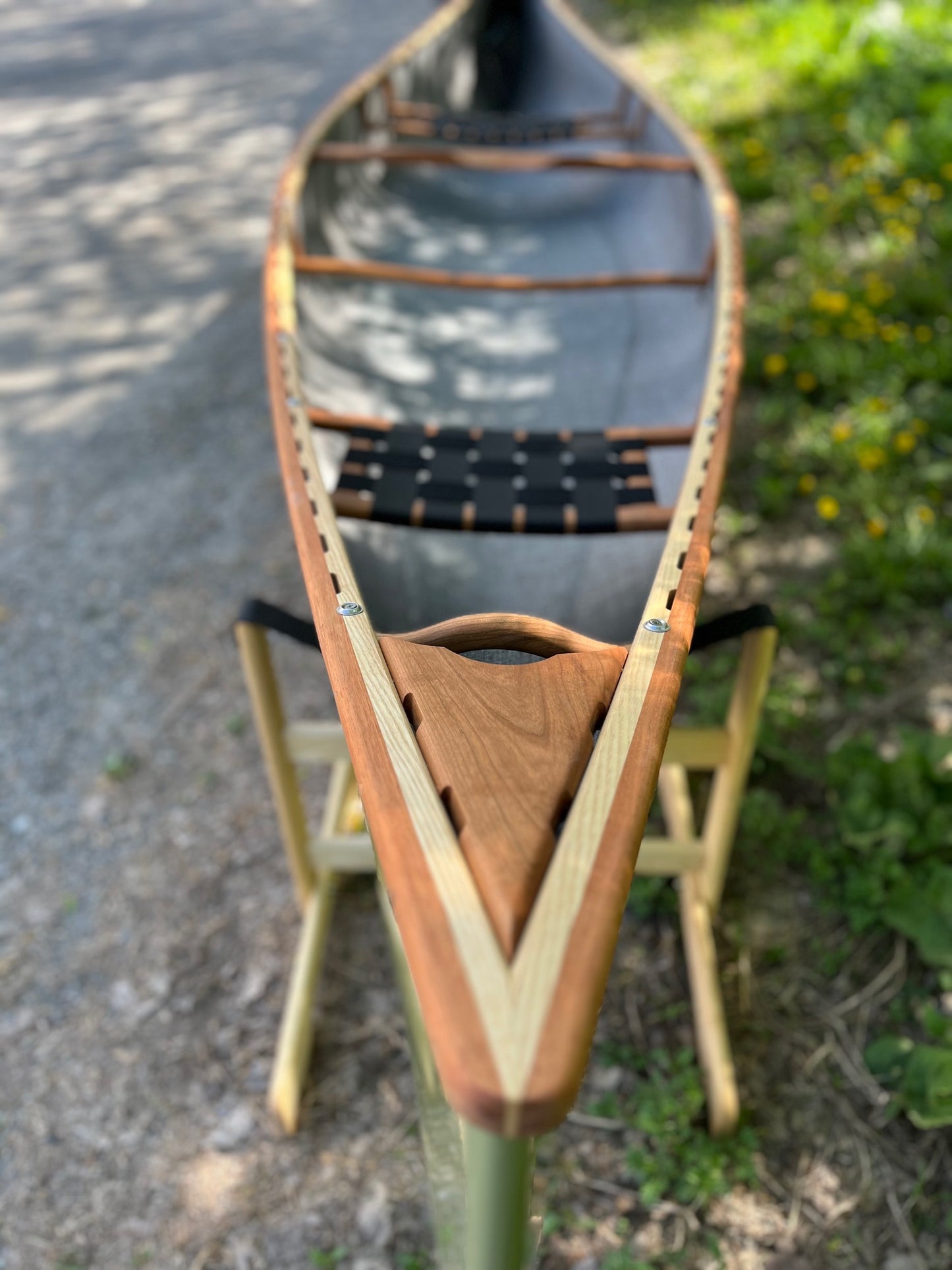 Rhéaume Prospecteur 15' Canoe - Kevlar Exterior - Wood Trim - Innegra Basalt Interior - Matcha Colour