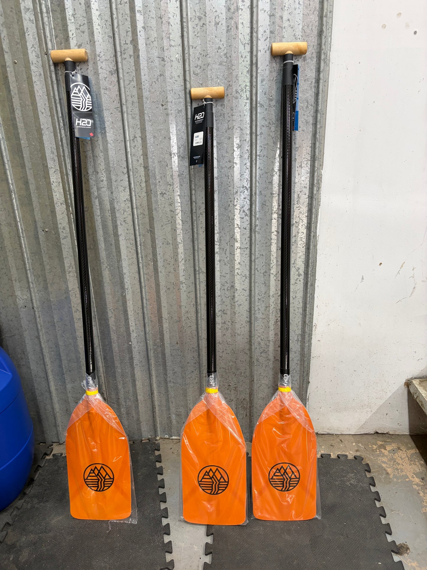 H2O Performance Paddles - Hero, Carbon (C1)