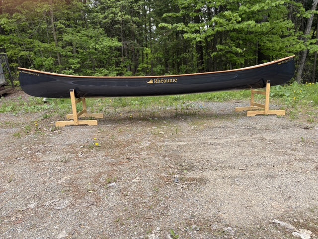 Rhéaume Prospecteur 16'6 Canoe - Carbon Exterior - Cherry Wood Gunwales - Innegra Basalt Interior - Clear Colour