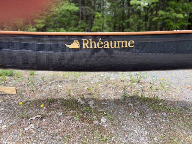 Rhéaume Prospecteur 16'6 Canoe - Carbon Exterior - Cherry Wood Gunwales - Innegra Basalt Interior - Clear Colour